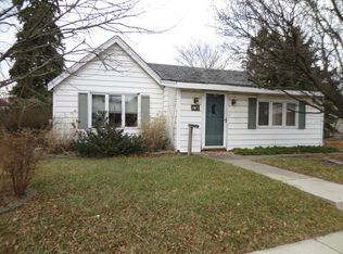 516 Ledochowski St, Lemont, IL 60439