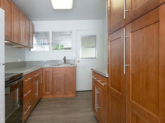2nd image of 3762B Salt Lake Blvd