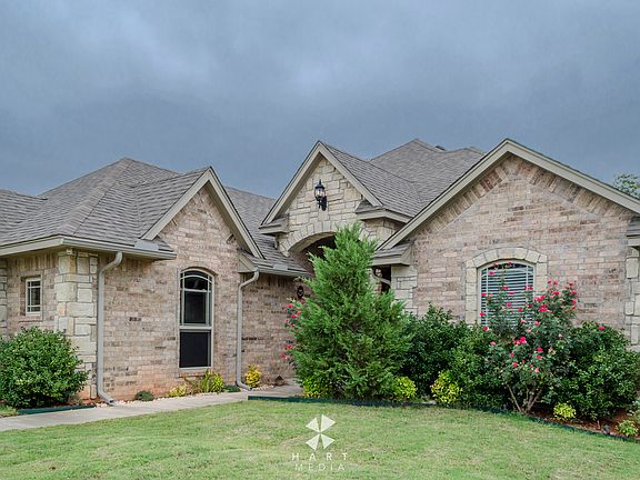 4th image of 224 Evie Pl