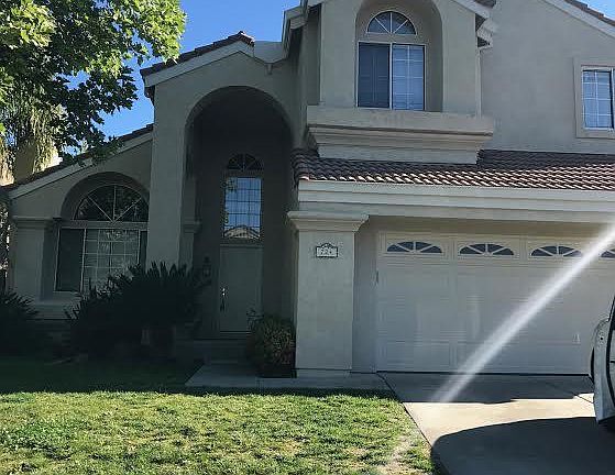 2nd image of 724 Derry Cir