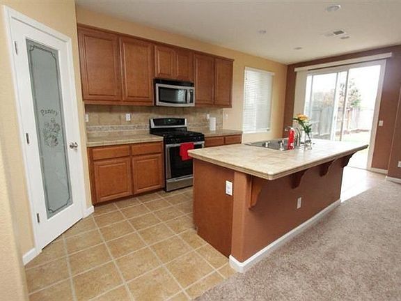 4th image of 2406 Heartland Dr