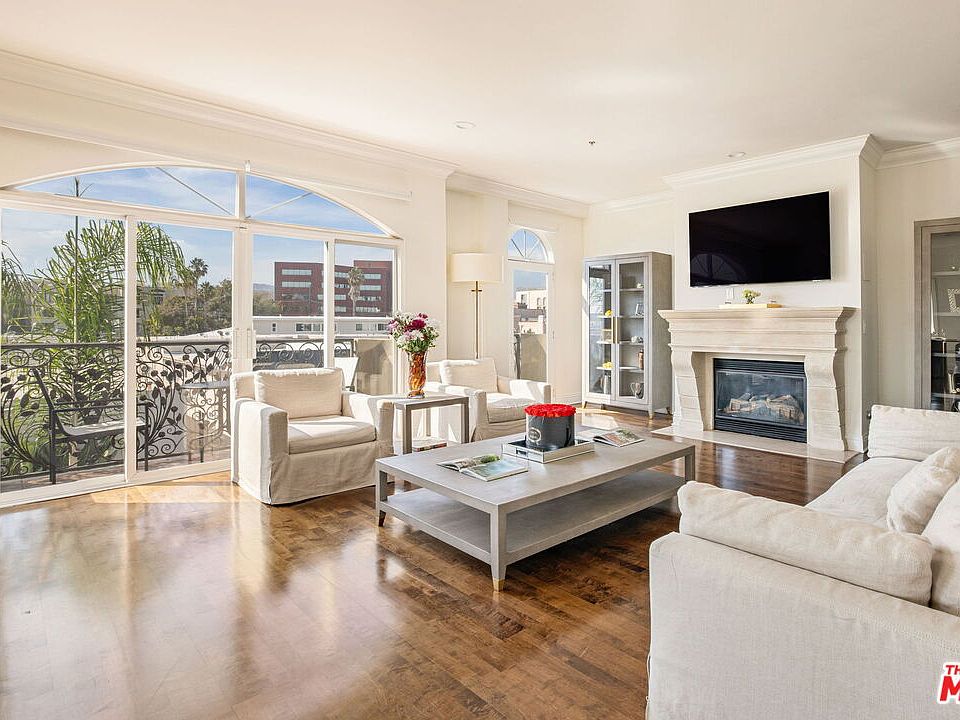 1st image of 11840 Dorothy St #Penthouse 401
