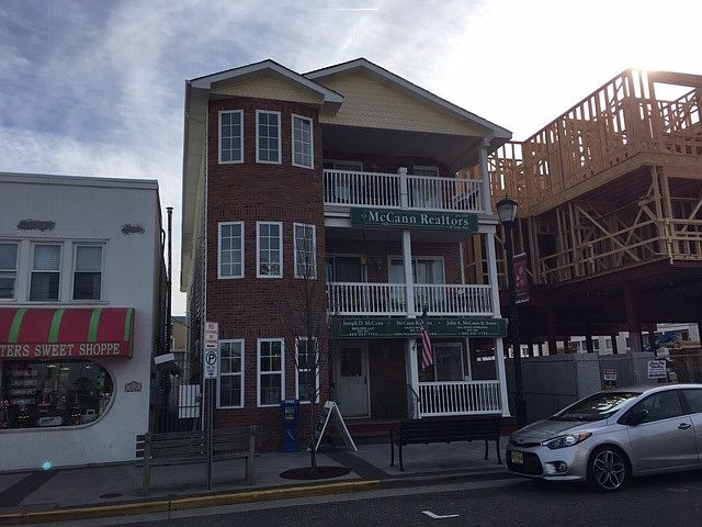 1st image of 4111 Landis Ave #3W