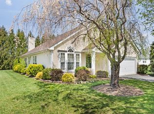 20 Ascot Dr, Belvidere, NJ 07823