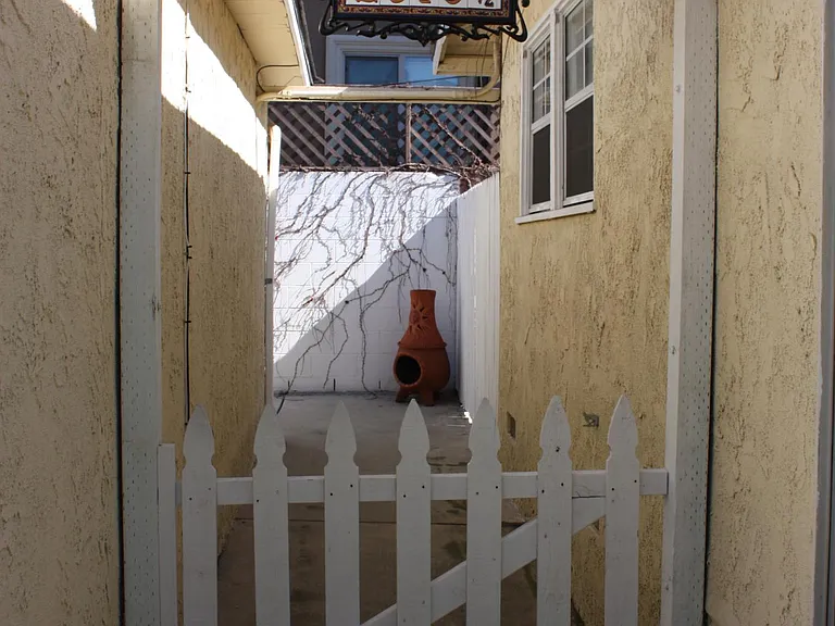 2519 1/2 Ripley Ave — Photo 3