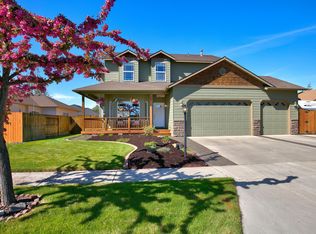 319 SE Springer Ct, Bend, OR 97702