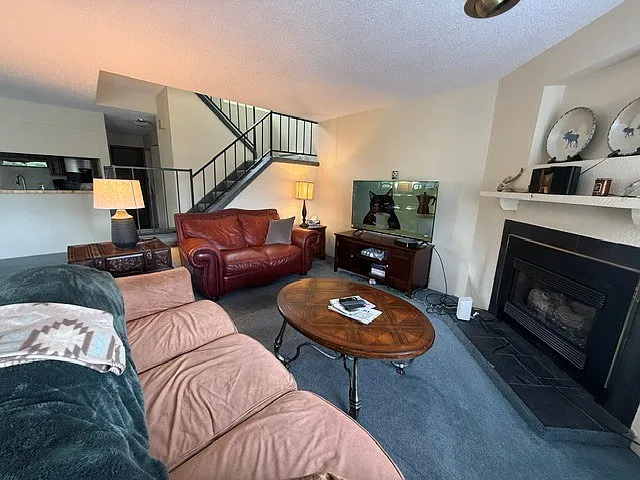2 bed, 1134 sqft, $2,500 — Photo 1