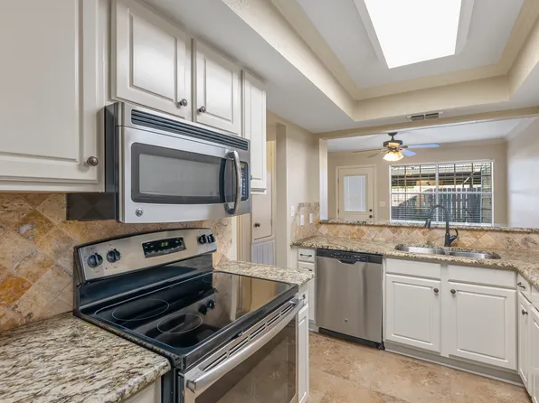 10001 Stratmore Cir, Shreveport, LA 71115
