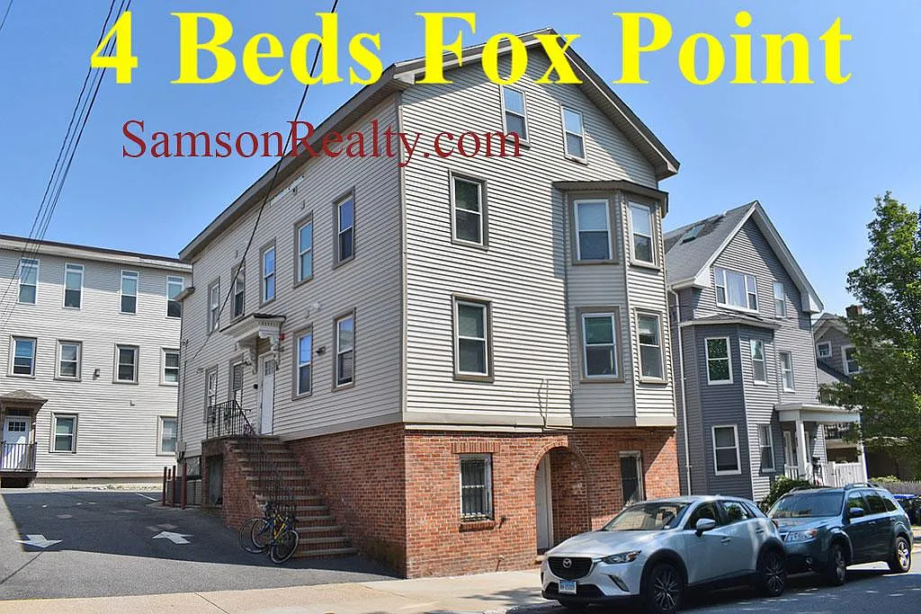 2 bed, $2,700 — Photo 1