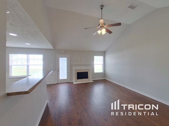 2nd image of 3444 Tourmaline Dr