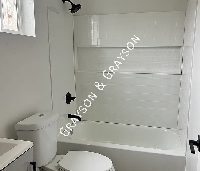 410 W Hadley St — Photo 8