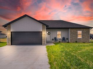 198 W Oaklawn St, Rogersville, MO 65742