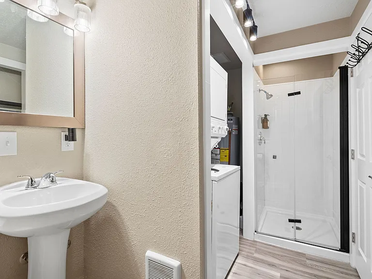 1820 N Burl Ln — Photo 27