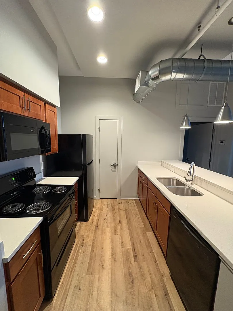 Innerbelt Lofts — Photo 2