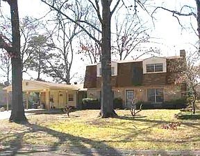 2nd image of 2811 Teakwood Dr