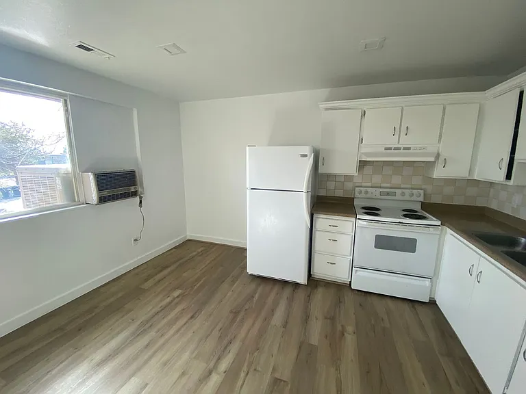 2517 S Lakecrest Dr — Photo 7
