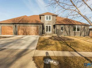 4912 S Pennbrook Ave, Sioux Falls, SD 57108