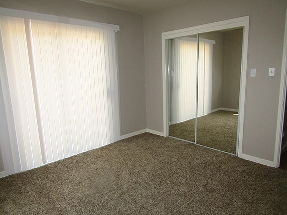 3rd image of 216 E Malone St