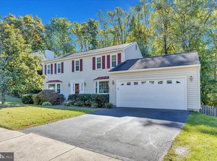 12237 Ox Hill Rd, Fairfax, VA 22033