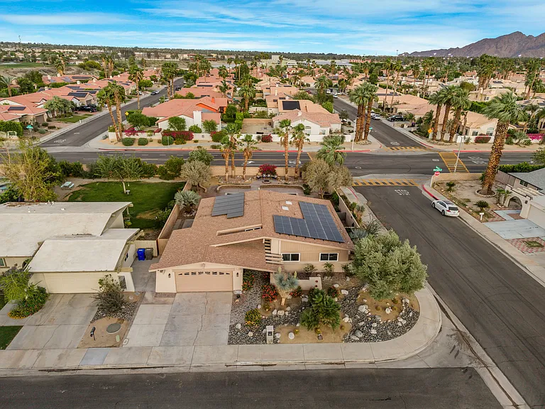 43260 Silktree Ln — Photo 42