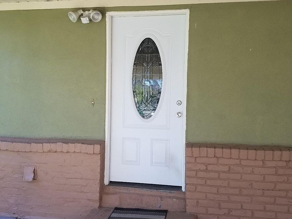 1st image of 929 S San Joaquin St