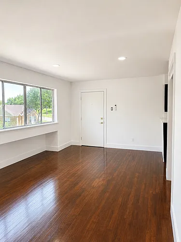 2712 Oakcliff St #4 Photo 1