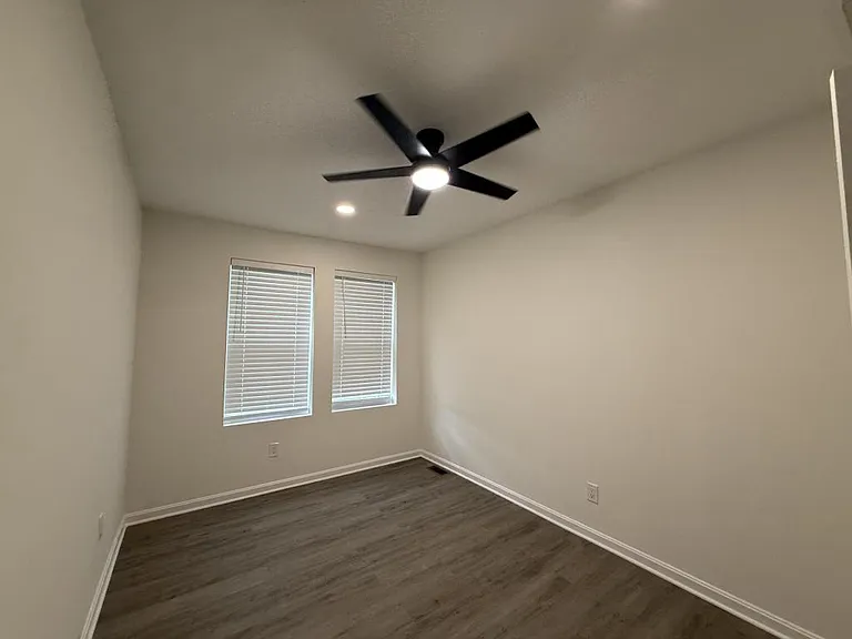 5215 Ready Ave — Photo 9