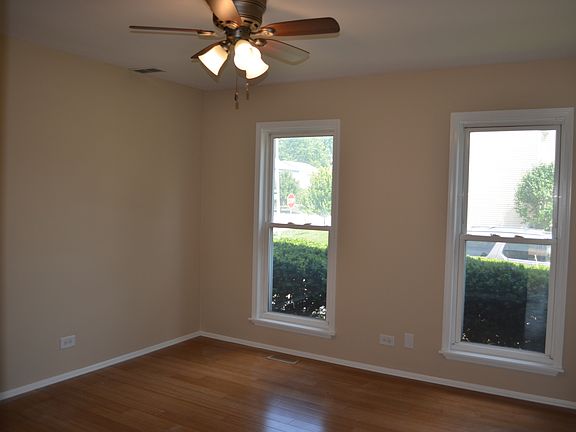 3rd image of 3S224 Birchwood Dr