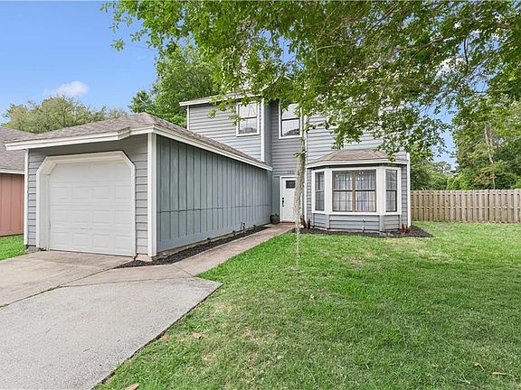 2nd image of 100 Millers Trace Dr