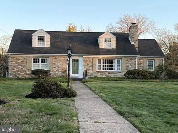 5 Saint James Pl, Yardley, PA 19067