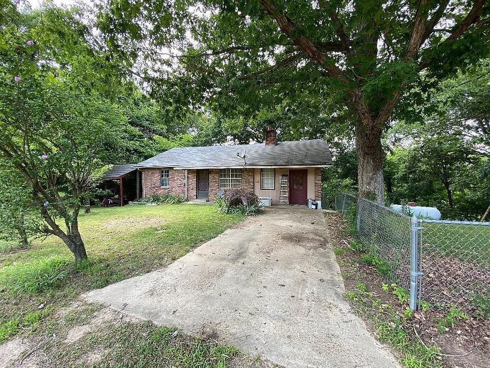 1st image of 60 Hillcrest Ln