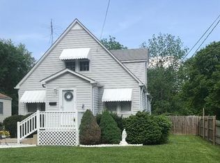 1127 Vernie Ave, Alton, IL 62002