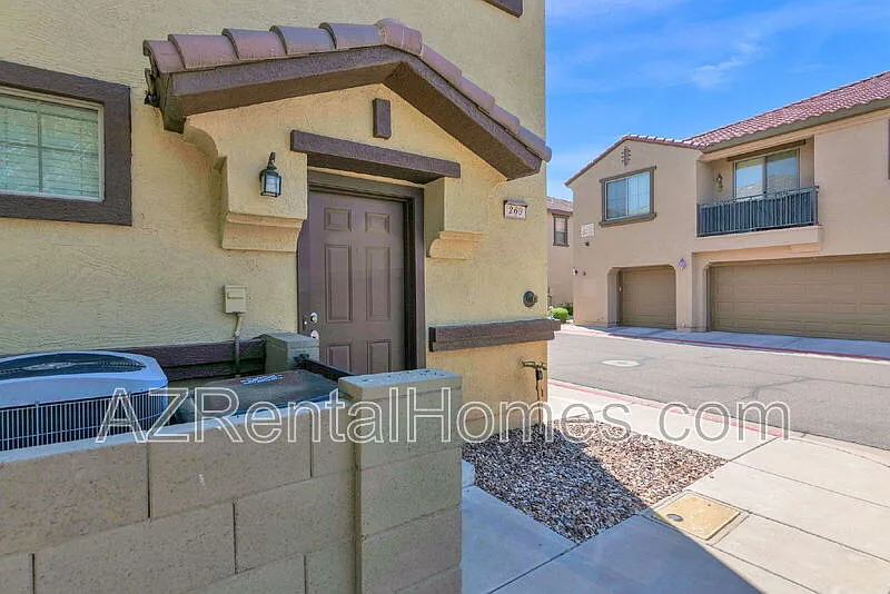 2 bed, 2.0 bath, 1227 sqft, $1,600 — Photo 4