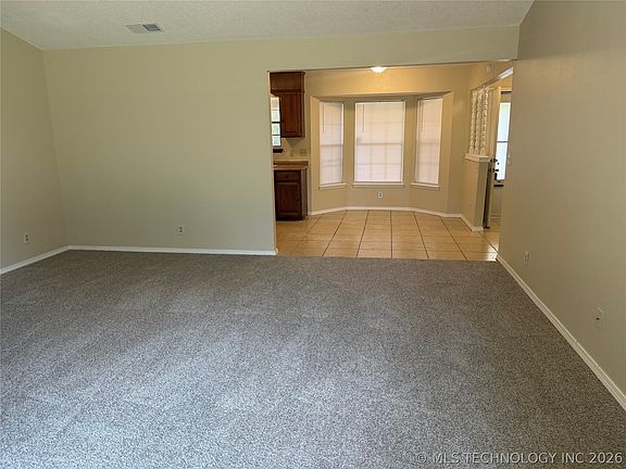 4th image of 12022 E 28th St