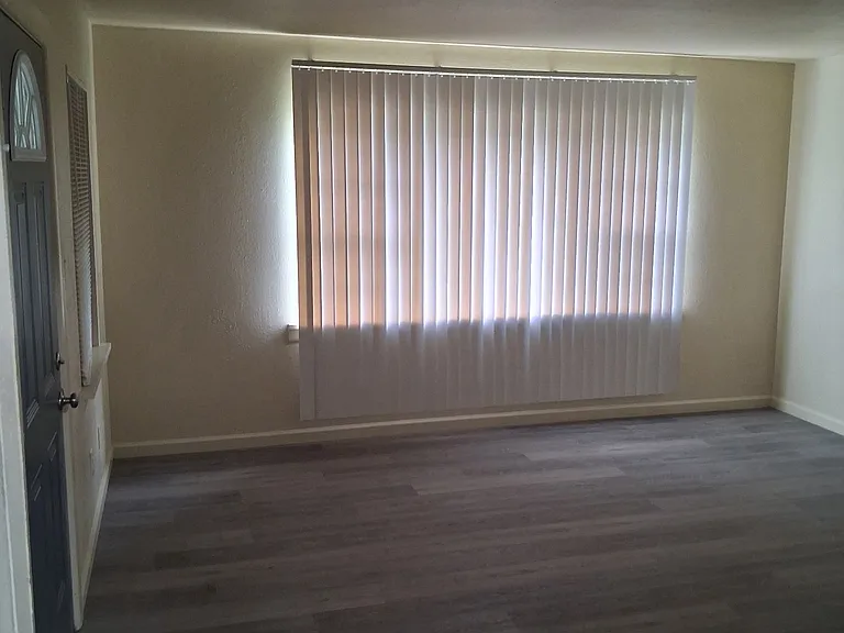 3102 S Tyler St — Photo 3