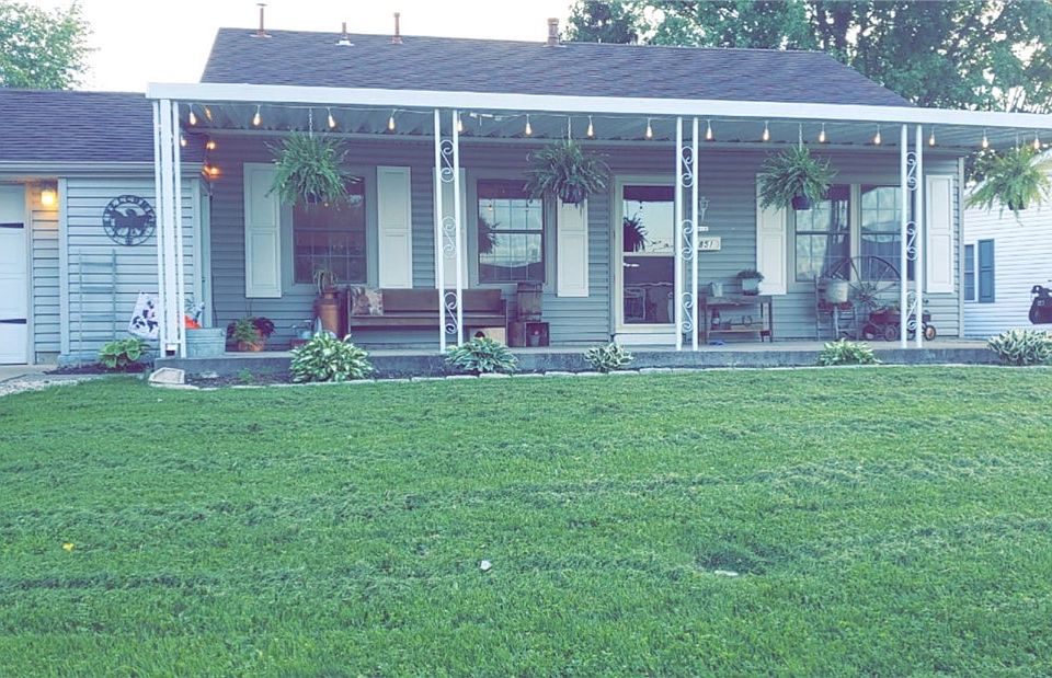 1st image of 851 Richard Dr