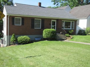 219 Shamrock Rd #B, Charlottesville, VA 22903