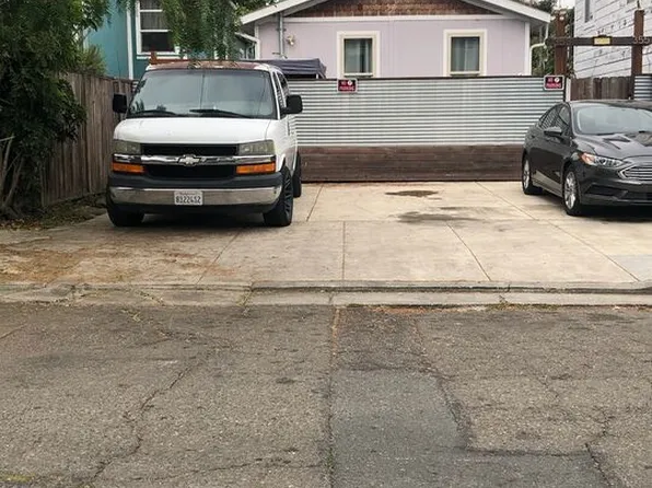 355 Center Street, Oakland, CA 94607