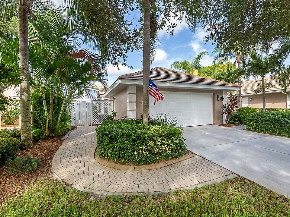 540 Clubside Cir