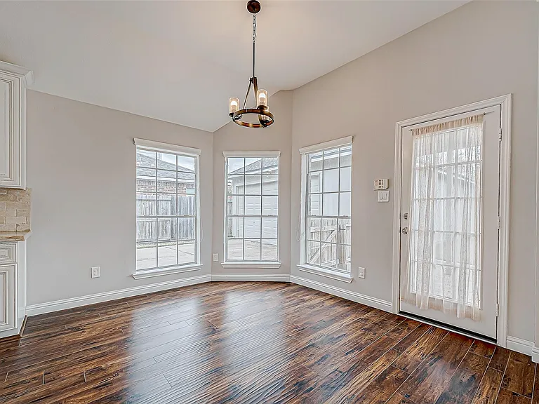 5410 Portage Rock Ln — Photo 13