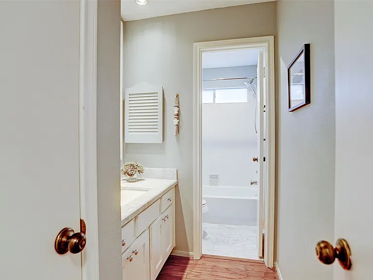 12 Fairmeade Bend Dr — Photo 19