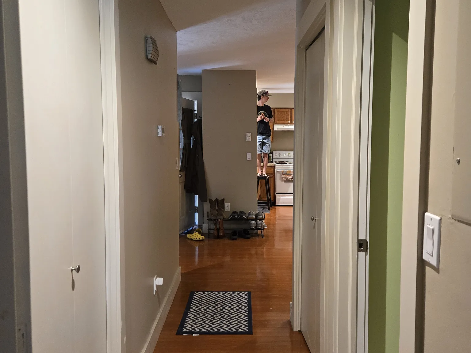 1703 W. Olive, Unit 19 - 19 — Photo 4