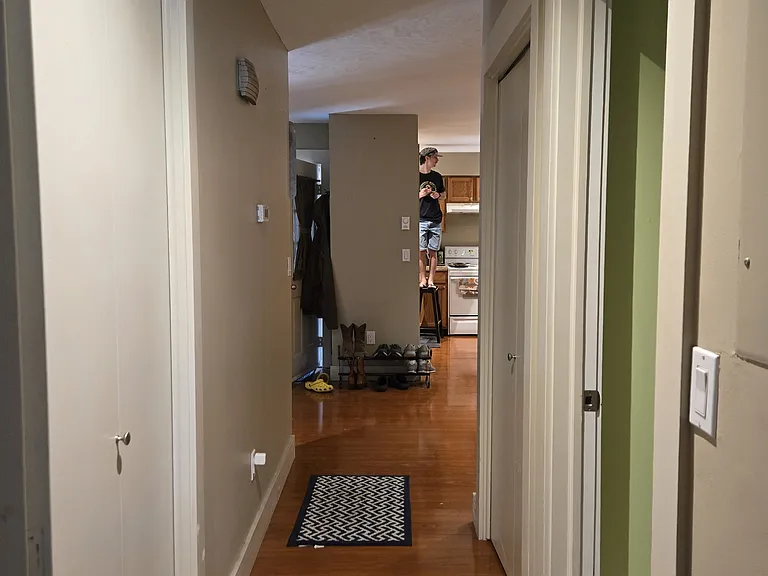 1703 W Olive St #19 — Photo 4