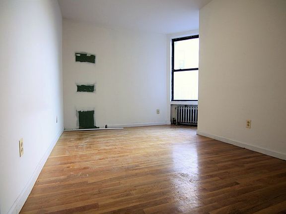 3rd image of 311 W 95th St APT 5BN