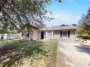 110 Saddleview Ln, Ellenwood, GA 30294