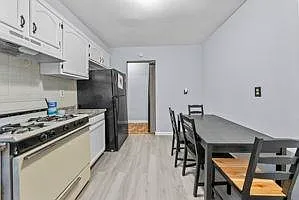 146 Bowers St #2 — Photo 7