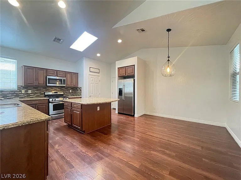 1066 Via Nandina Pl — Photo 8