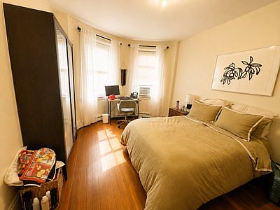 3rd image of 195 Winthrop Rd #3