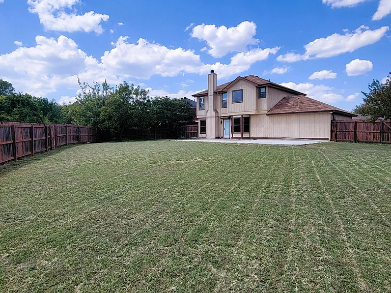 2315 Bernice Cir — Photo 29