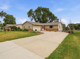 1713 6th St SW, Willmar, MN 56201